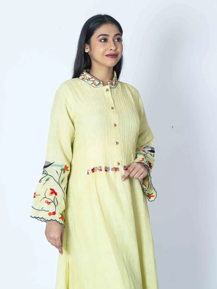 Luxe Green: Parrot Green Muslin Co-Ord Set