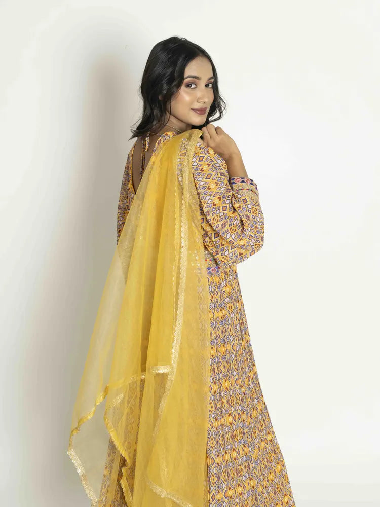 Sunshine Radiance – Yellow Georgette Gown