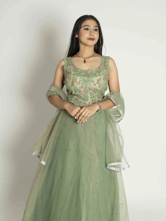 Mehndi Dream Crop Top, Skirt & Dupatta